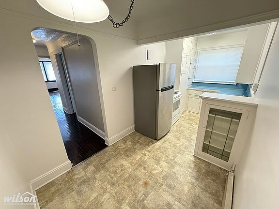 5th image of 1501 W Yakima Ave #201