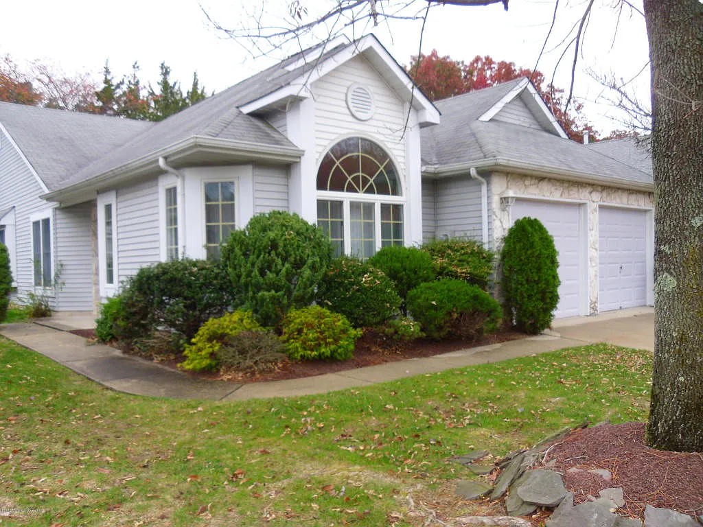 1482 Burr Oak Rd photo 1