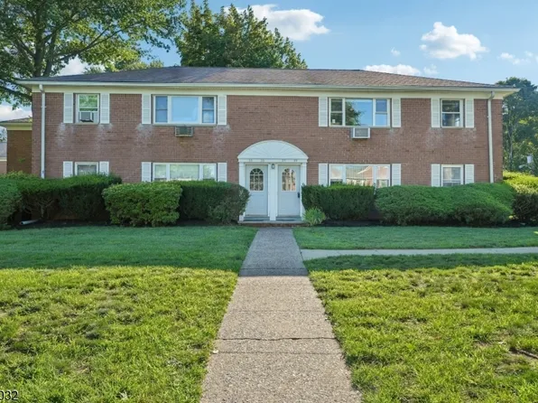 39 Manchester Ct, Wayne Twp., NJ 07470
