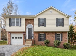 106 Meadowbrook Dr, Stephens City, VA 22655