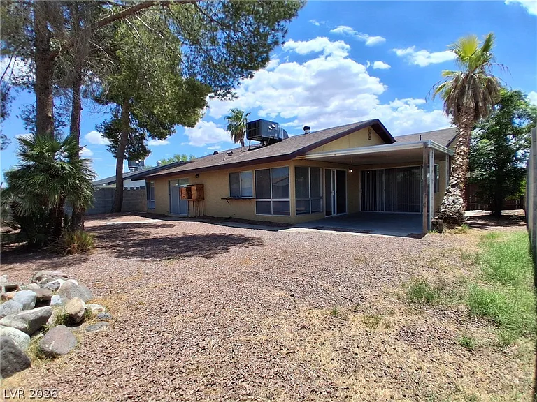 2348 Florence Ave — Photo 13