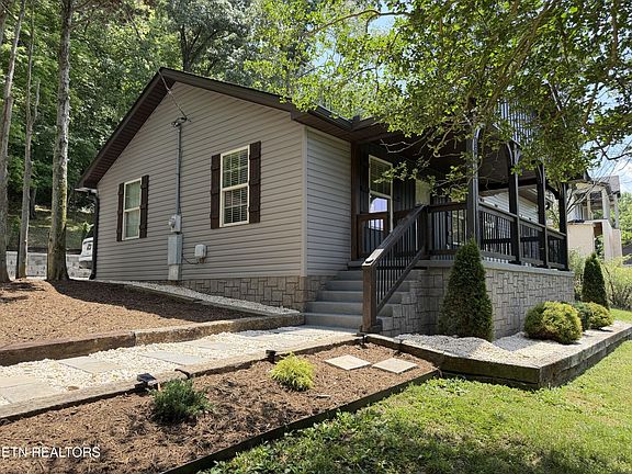2nd image of 2723 Bakertown Rd