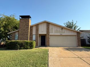 7963 Southbrook Cir, Fort Worth, TX 76134