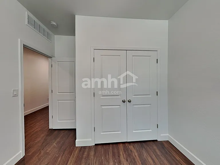 17154 W Golden Ln — Photo 14