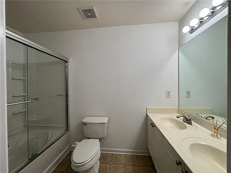 1161 Liberty Pkwy NW — Photo 10