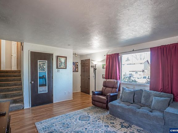 4th image of 3140 Lyon St SW