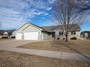 322 Albert Way, Appleton, WI 54915
