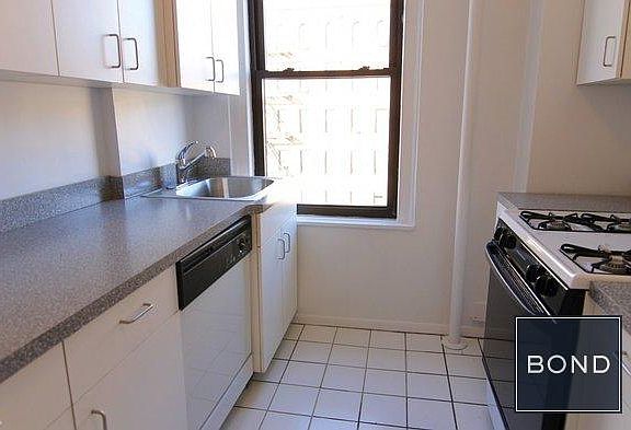 2nd image of 656 W 204th St APT 47