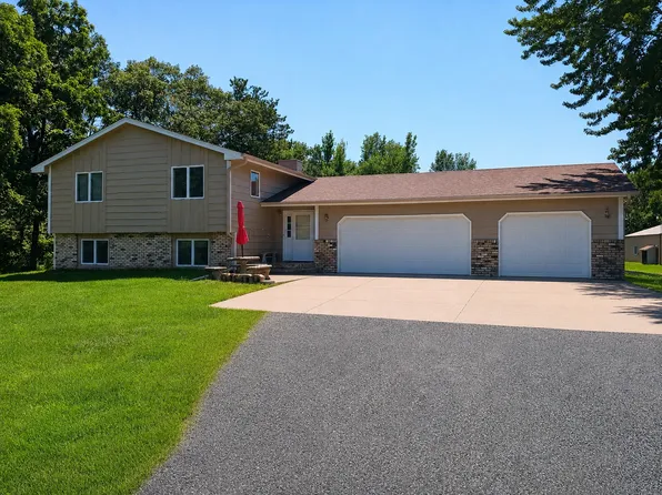 614 Pine St, Lino Lakes, MN 55014