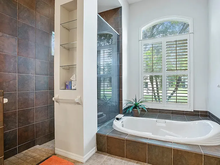19841 Strathmore Pl — Photo 36
