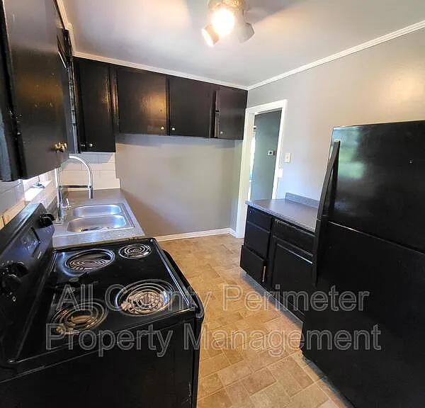2759 Ellenwood Cir — Photo 5