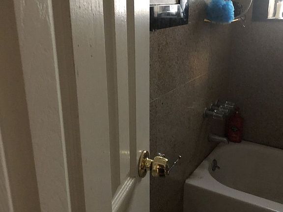 3rd image of 4314 40th St APT 16