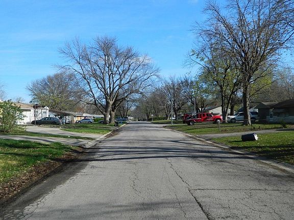 5th image of 10805 Cambridge Ave