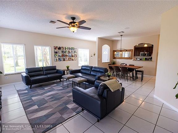 3rd image of 4602 SW 12th Pl
