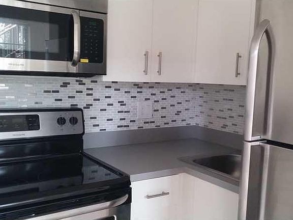 3rd image of 95 NE 41st St