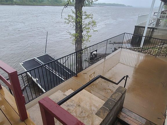 4th image of 420 River View Rd