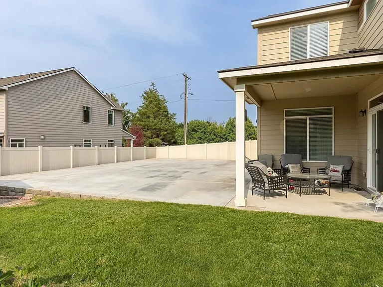 1653 Brantingham Rd — Photo 32