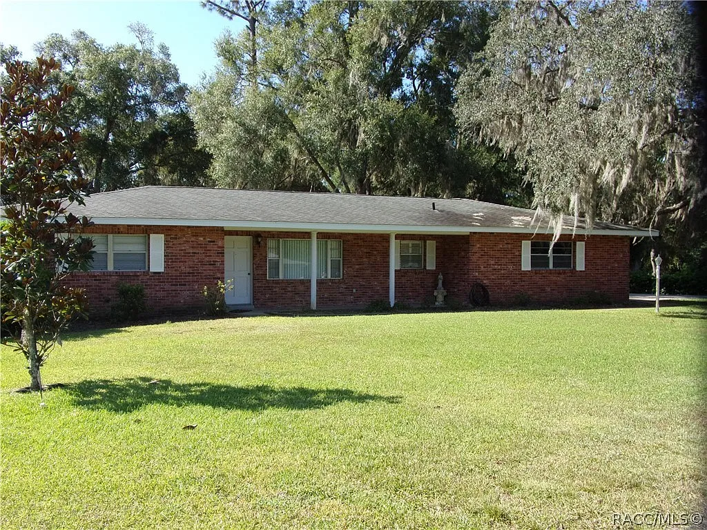 3 bed, 1554 sqft, $1,800 — Photo 1