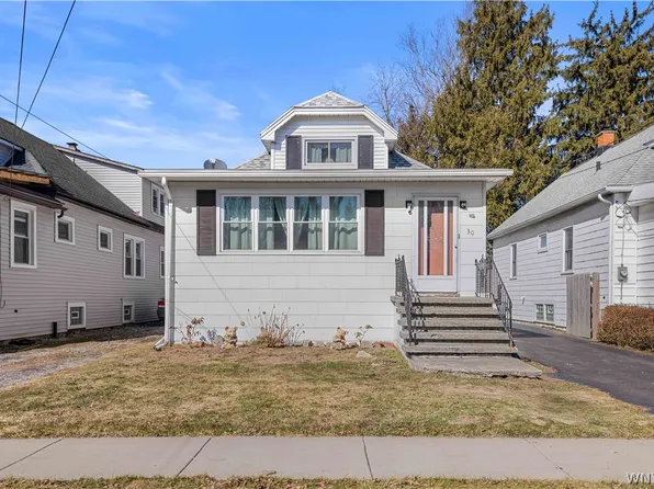 30 Amber St, Buffalo, NY 14220