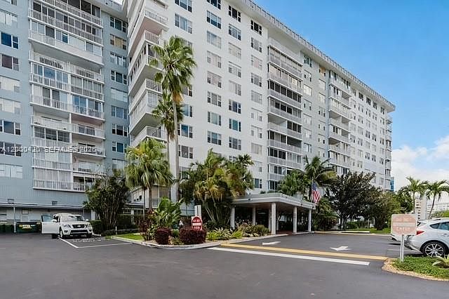 1st image of 3800 Hillcrest Dr APT 411
