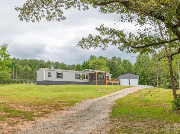 2031 Snow Creek Rd NE, Hickory, NC 28601