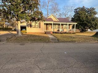 618 S Columbus St, Aberdeen, MS 39730