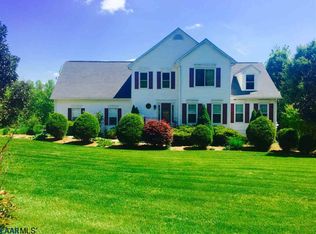 175 Smithfield Rd, Louisa, VA 23093