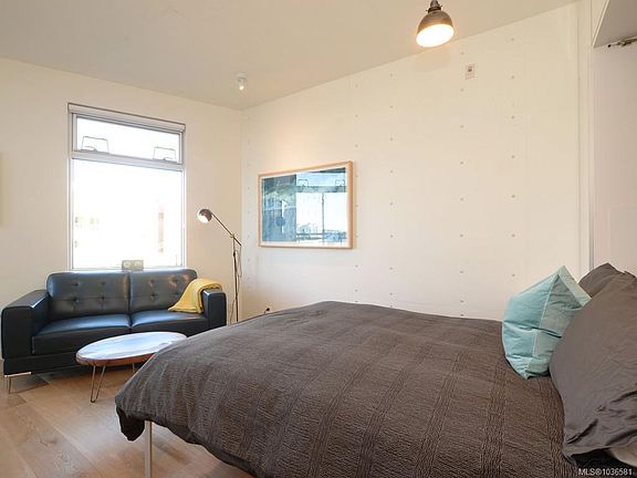 5th image of 456 Pandora Ave #210