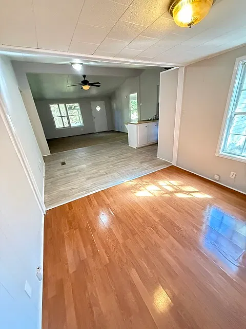3 bed, 1048 sqft, $1,350 — Photo 3