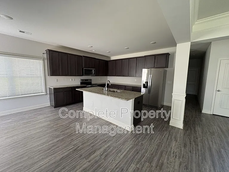 7 Wescott Hill Way SE — Photo 3