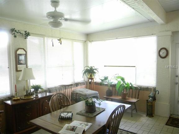 3rd image of 1132 Golfview Woods Dr