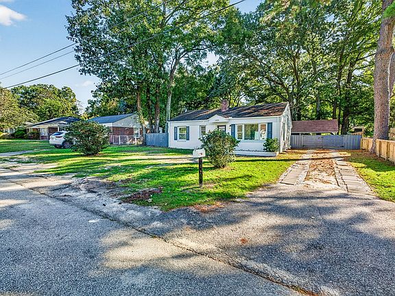 3rd image of 5454 Torgerson Ave