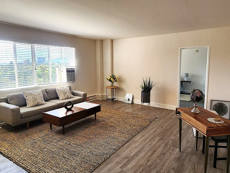 816 Living room with large window panel!
Call for m/i special!