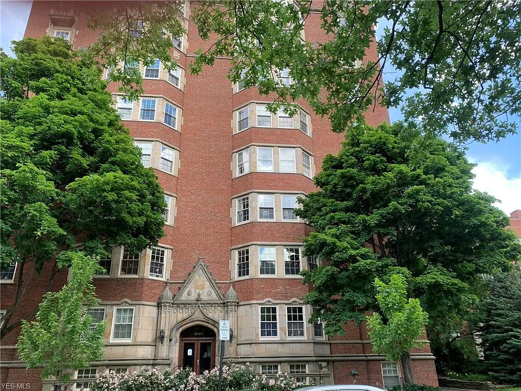 13515 Shaker Blvd APT 2A photo 1