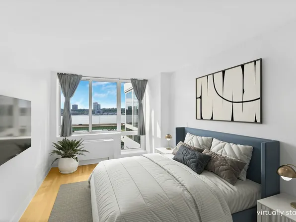 120 Riverside Boulevard image 2 of 5