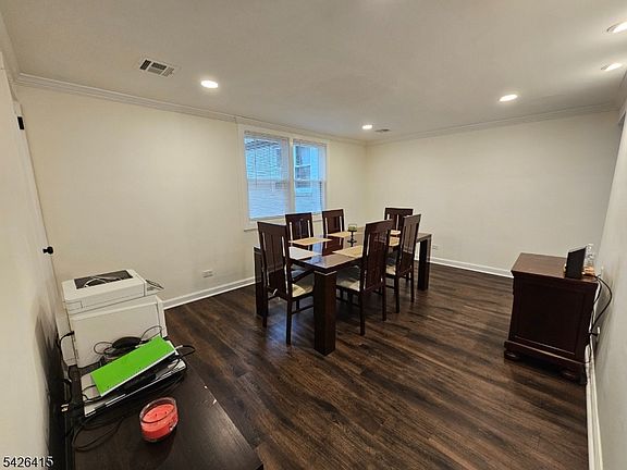5th image of 1605 North Wood Ave #E2