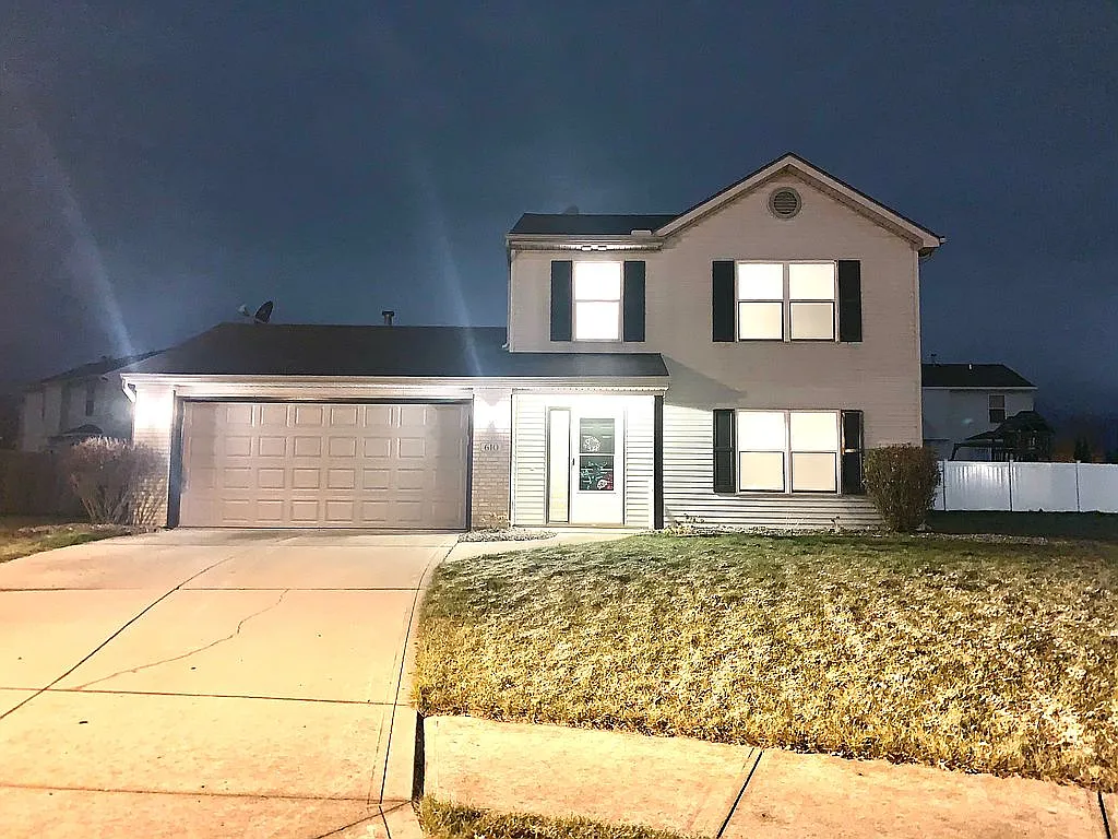 610 Briarfield Dr photo 1