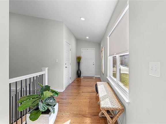 5th image of 13320 W 180th St