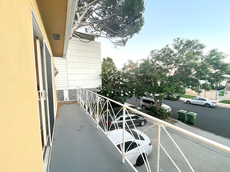 1722 Armacost Ave #4 — Photo 9
