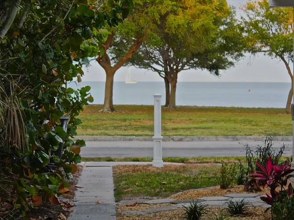 1527 Beach Dr SE APT C, Saint Petersburg, FL 33701