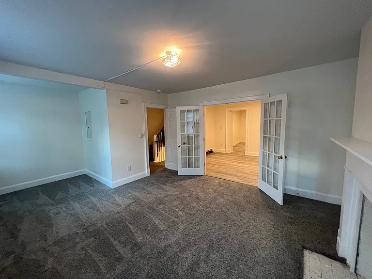 200 N Pearl St #2 — Photo 11