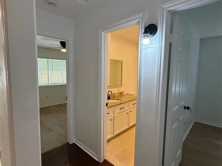 2075 Little Cedar Dr — Photo 25