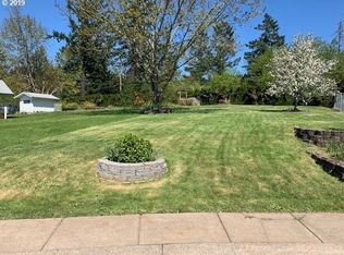 S 13 St, Cottage Grove, OR 97424