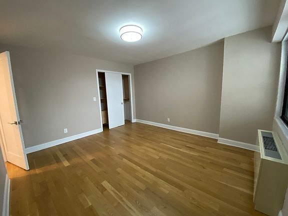 5th image of 305 E 86th St #1WE