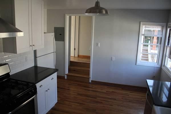 1st image of 1306 Arroyo Dr