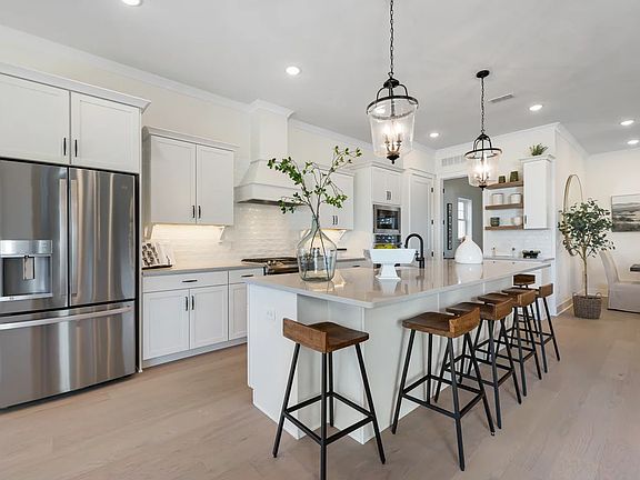 Kitchen with center island