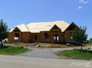 105 Meadow Ridge Dr, Nicholasville, KY 40356