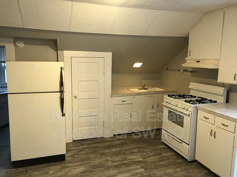 649 S Main Ave #3 — Photo 1