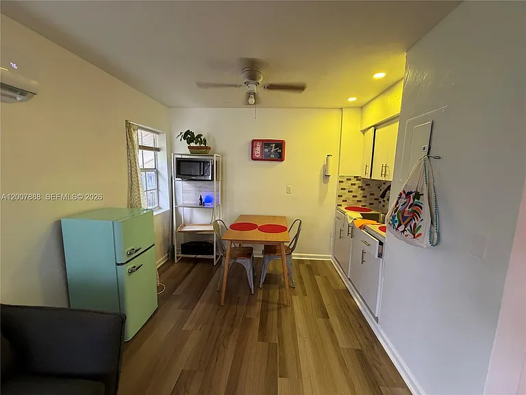 645 NE 35th St #1 — Photo 14