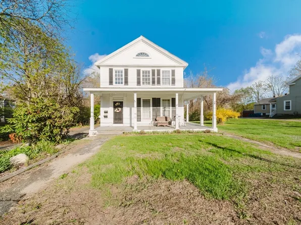 34 Main St, Monson, MA 01057